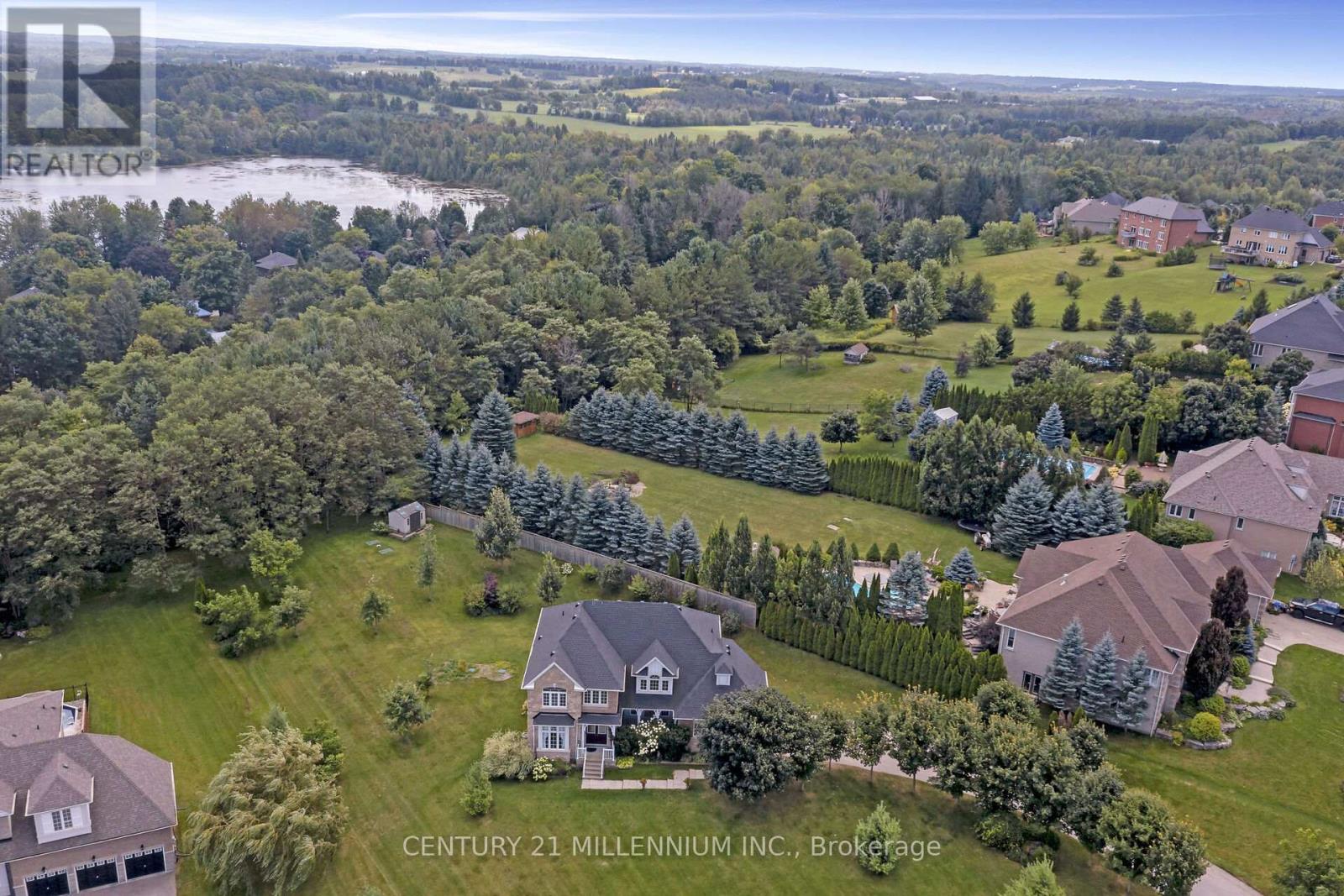 15 UPPER CANADA DRIVE - 49