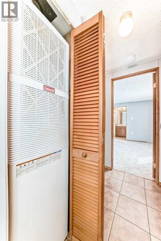 Single Family House Mobile Home for Sale in  Burroughs Circle NE Monterey Park Calgary 