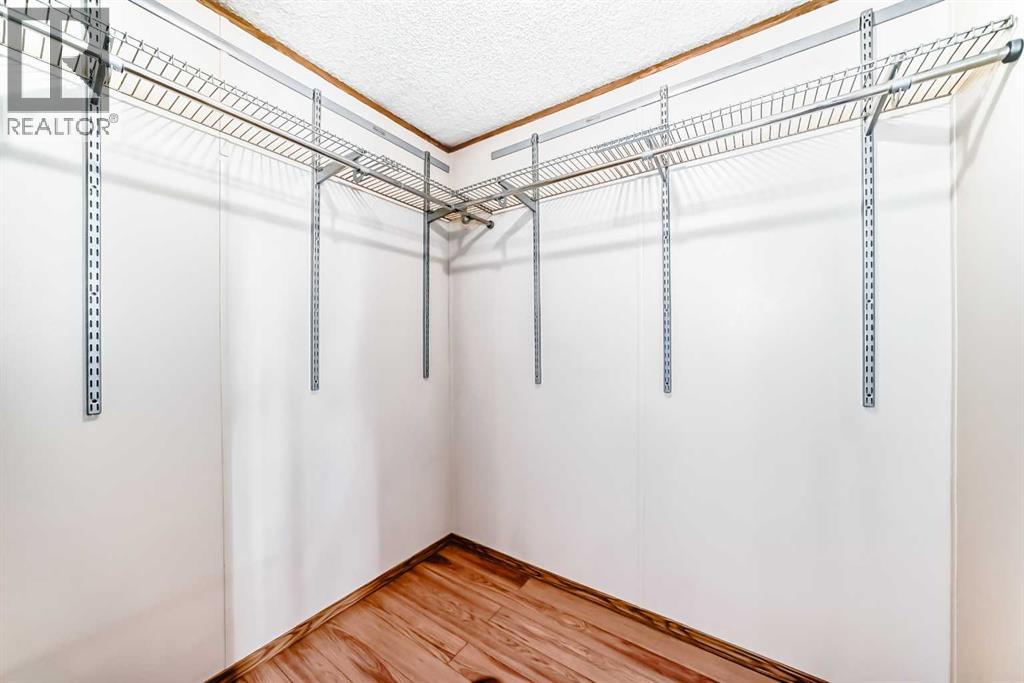 Single Family House Mobile Home for Sale in  Burroughs Circle NE Monterey Park Calgary 