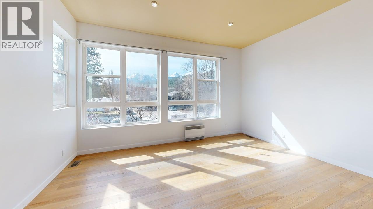 #B 503 10TH STREET S - 10