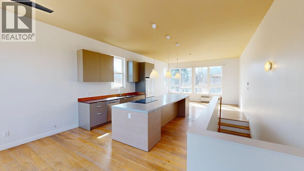 #B 503 10TH STREET S - 15