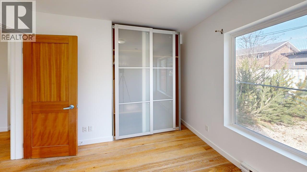 #B 503 10TH STREET S - 16