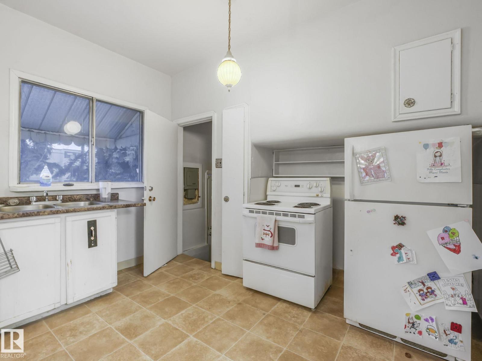 10958 & 52 & 48 108 ST NW - 12