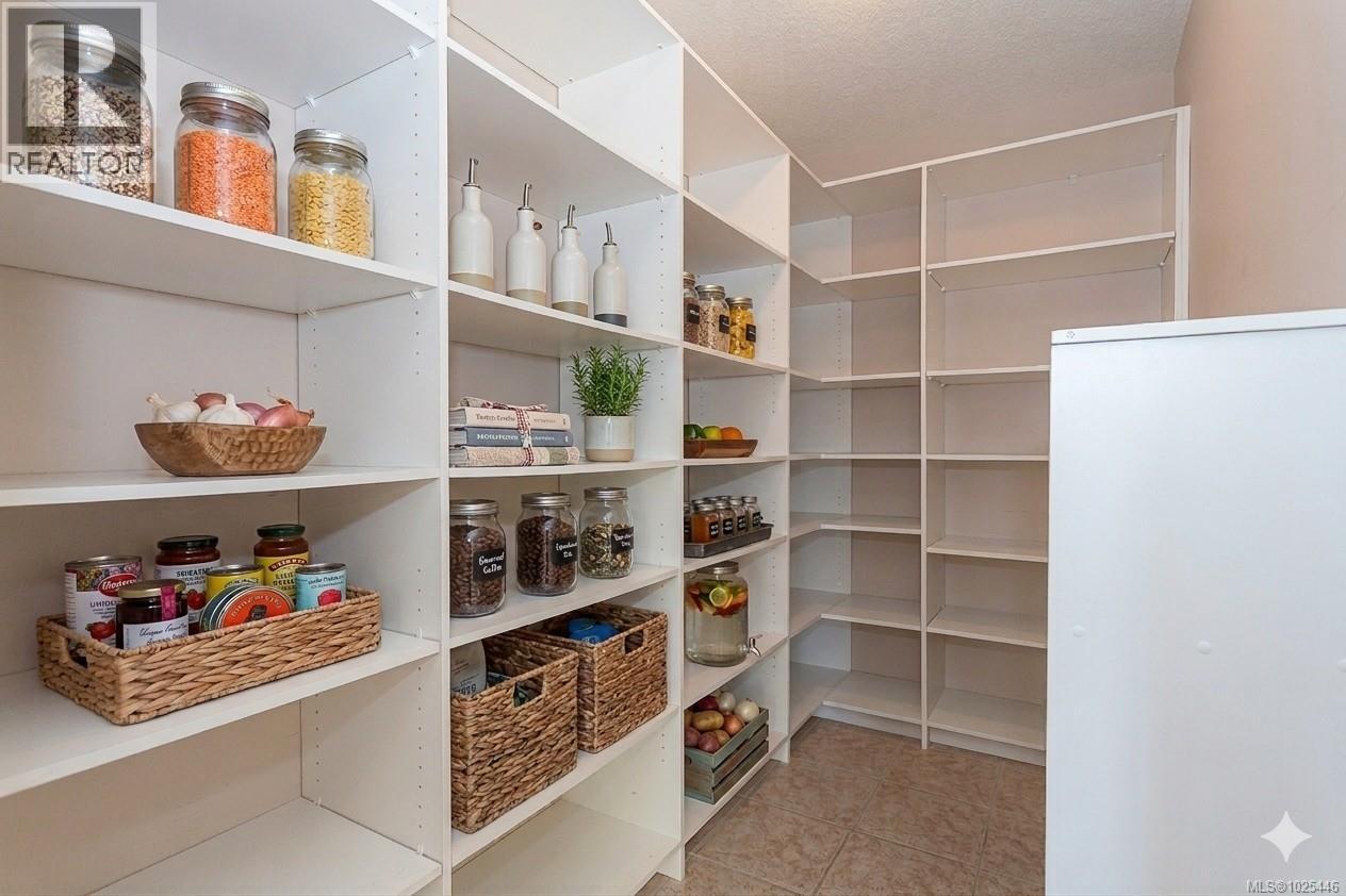 619 MORNINGSTAR DR - 11