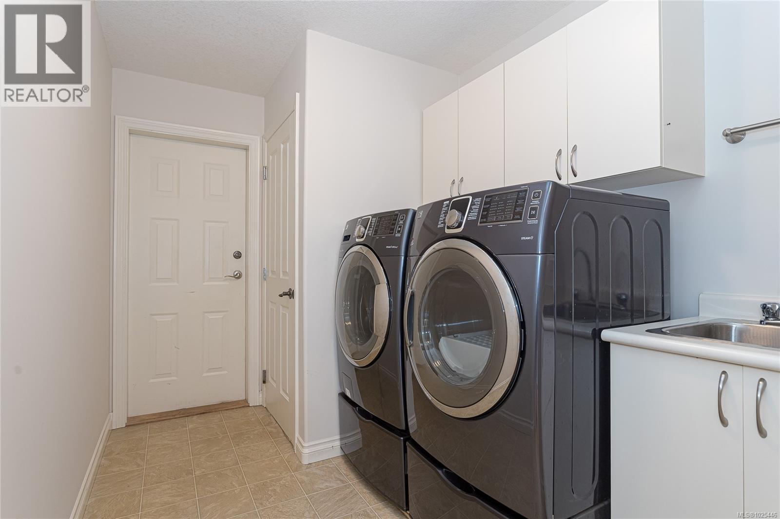 619 MORNINGSTAR DR - 23