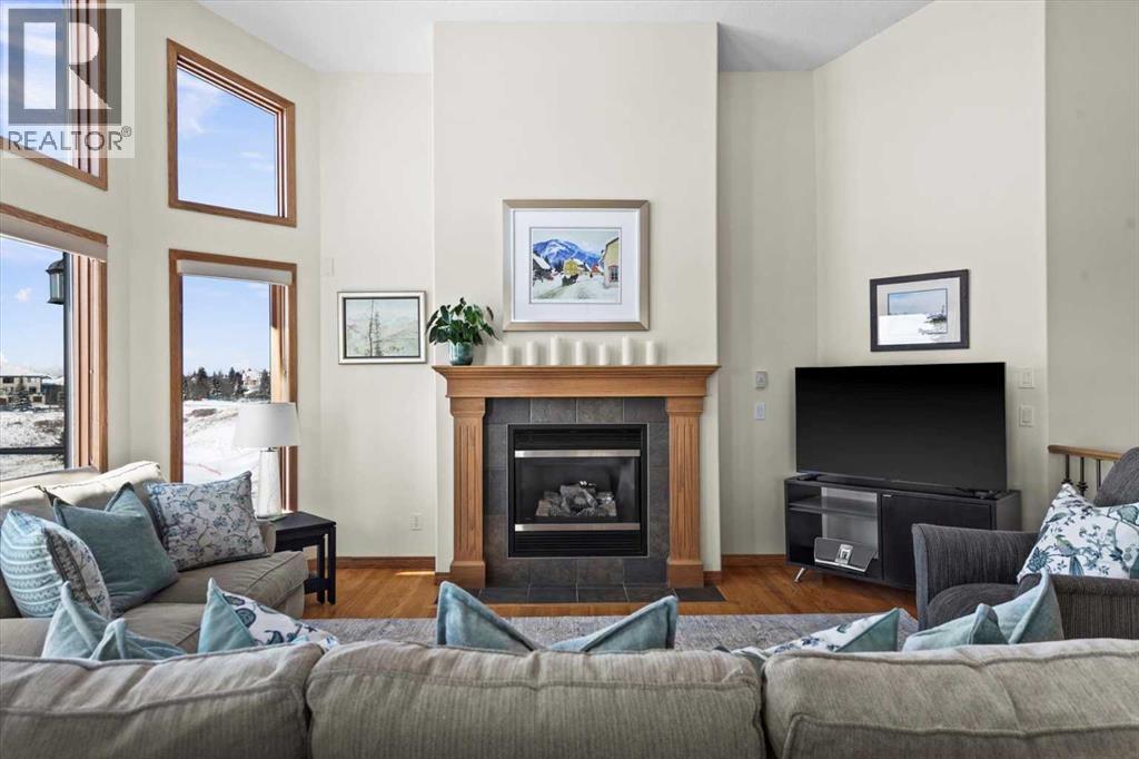 180 Gleneagles View, Cochrane