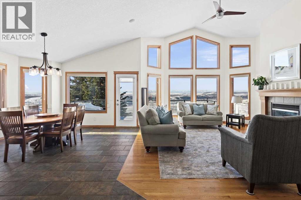 180 Gleneagles View, Cochrane