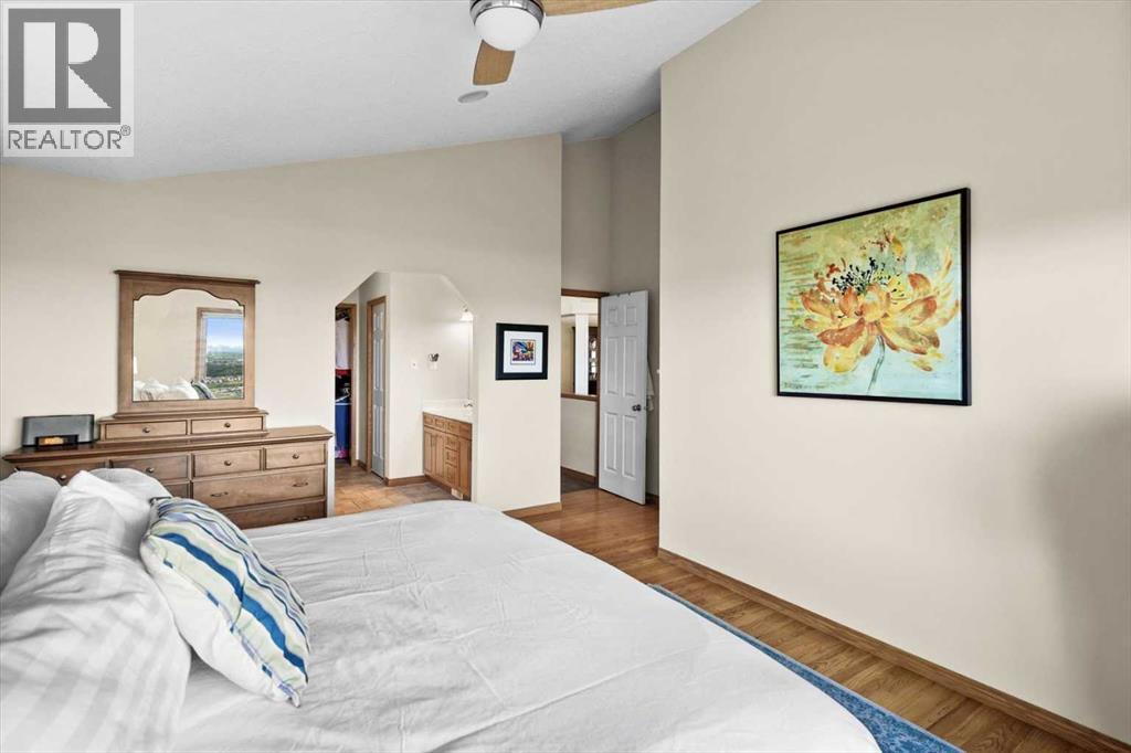 180 Gleneagles View, Cochrane