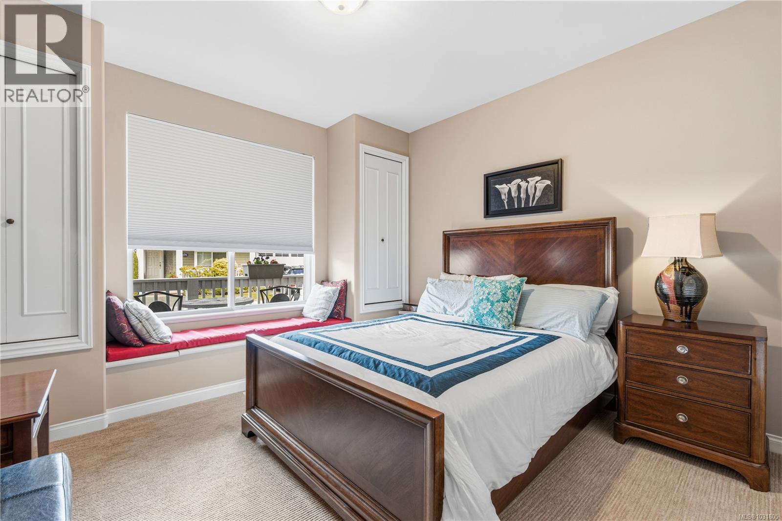 1376 BRITANNIA DR - 14