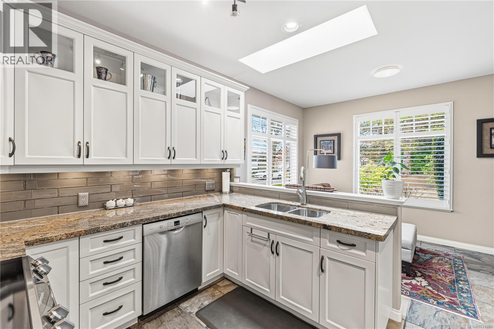 1376 BRITANNIA DR - Image 3