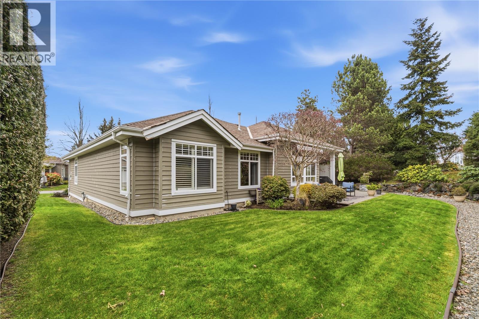 1376 BRITANNIA DR - 27