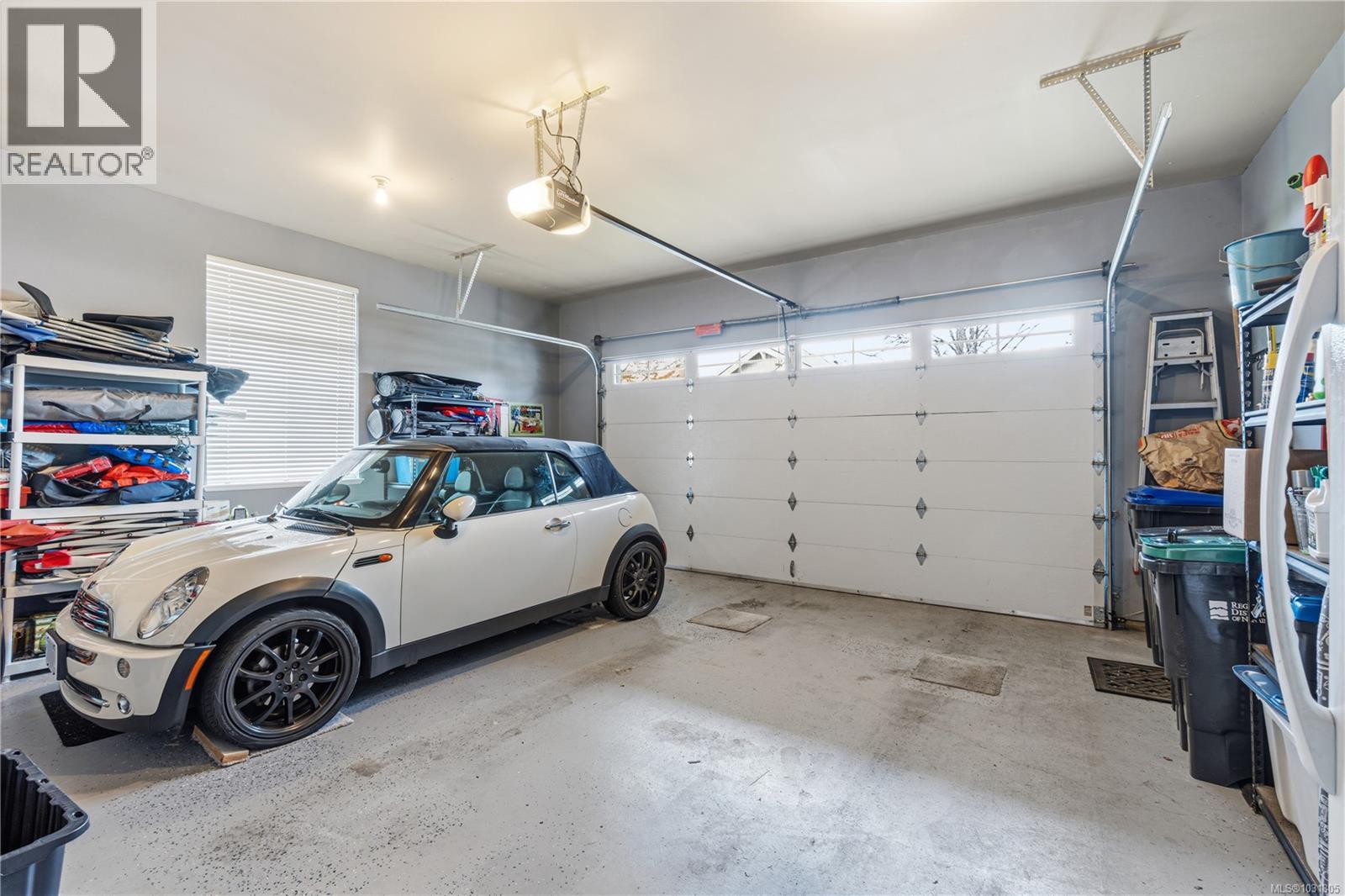 1376 BRITANNIA DR - 37