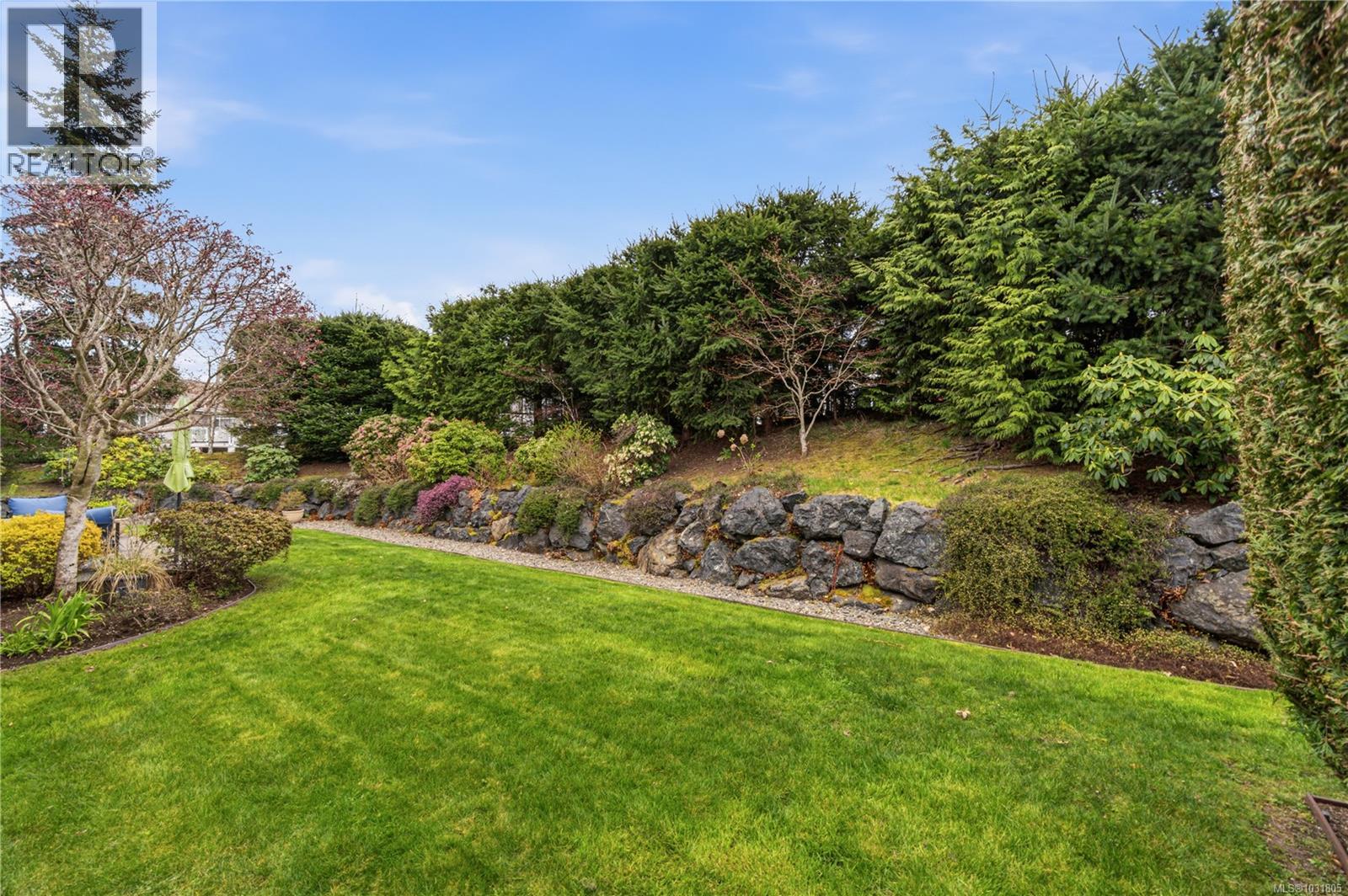 1376 BRITANNIA DR - 28