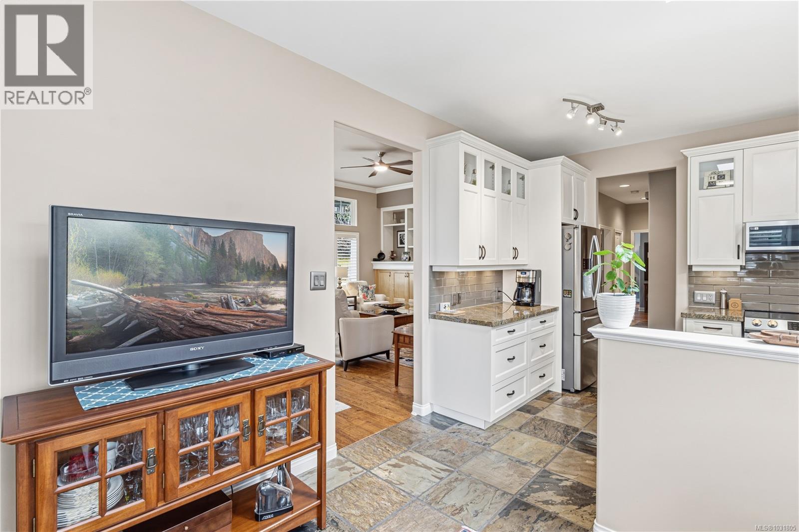 1376 BRITANNIA DR - 12