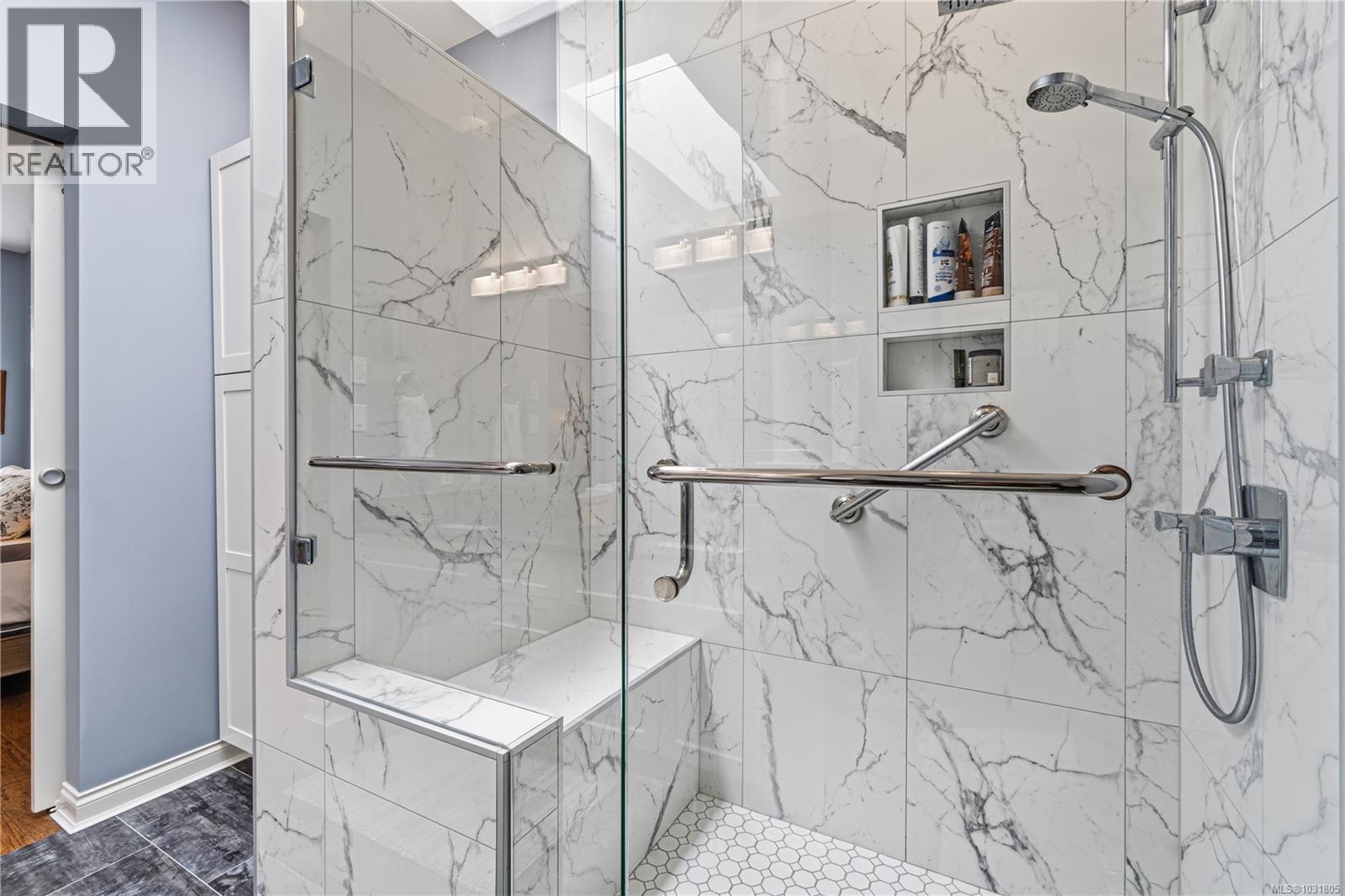 1376 BRITANNIA DR - 17