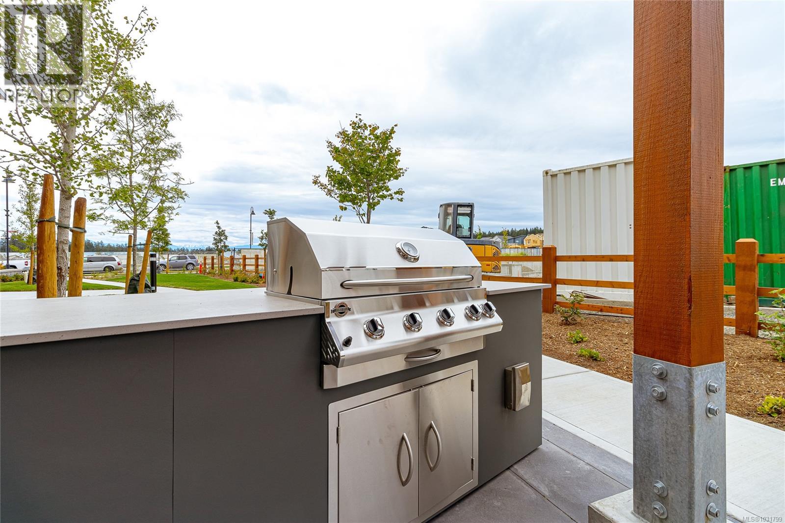 #310 3564B Ryder Hesjedal Way - 34