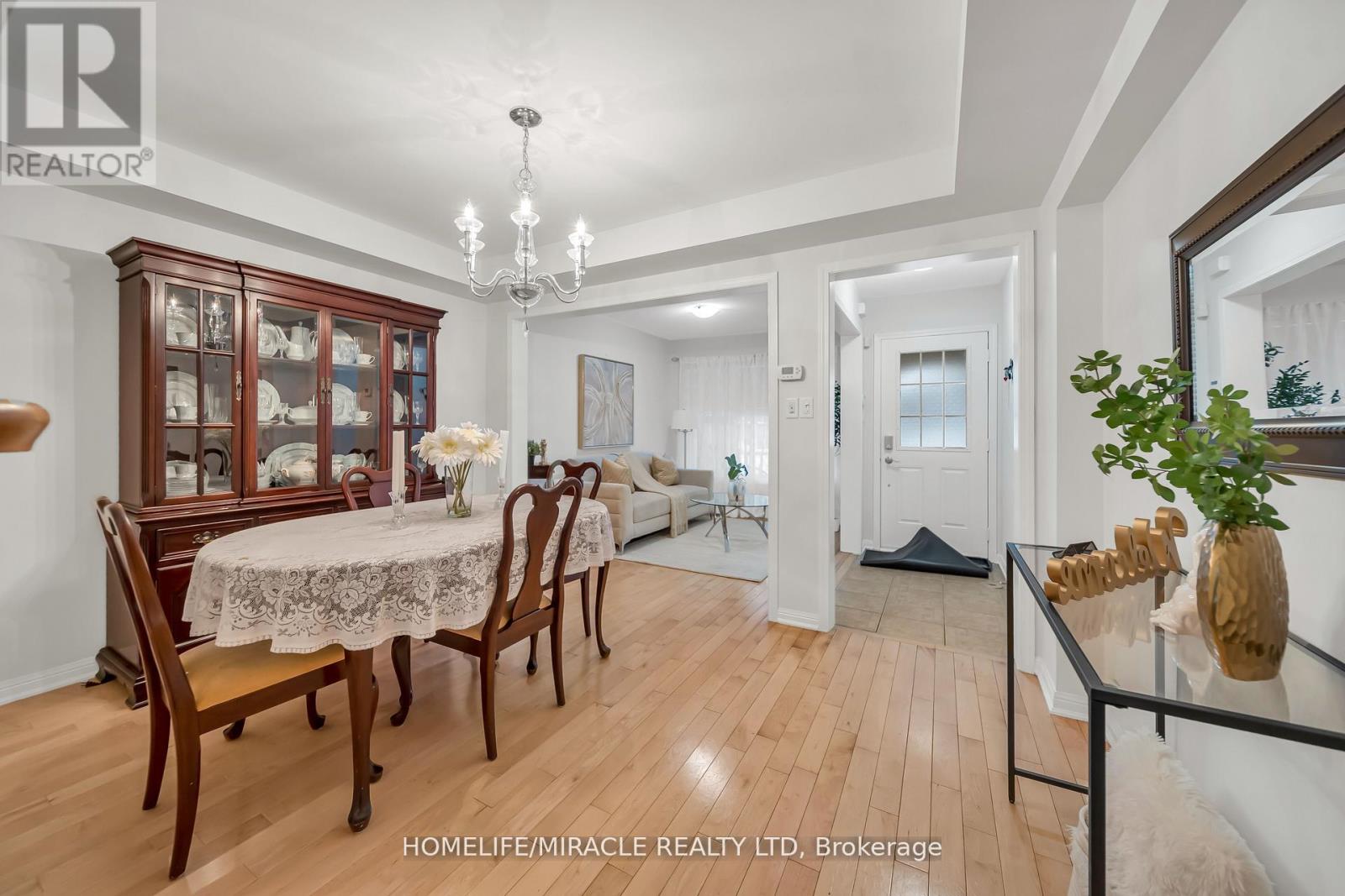 810 HEPBURN ROAD - 14