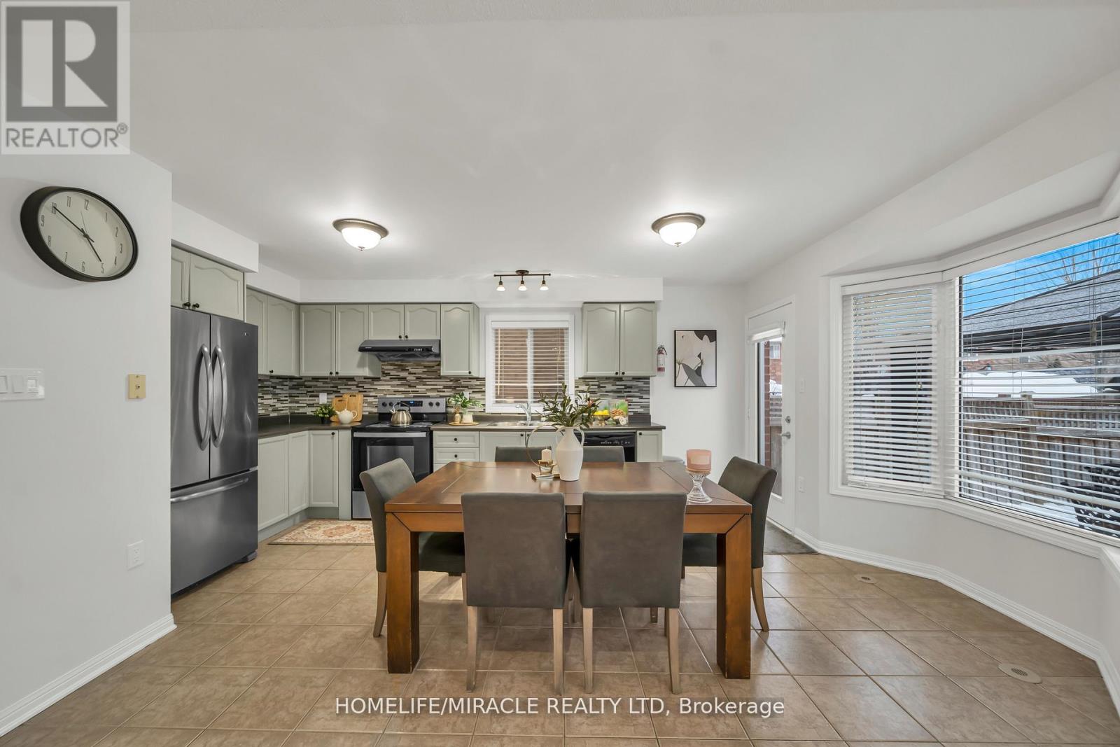 810 HEPBURN ROAD - 15