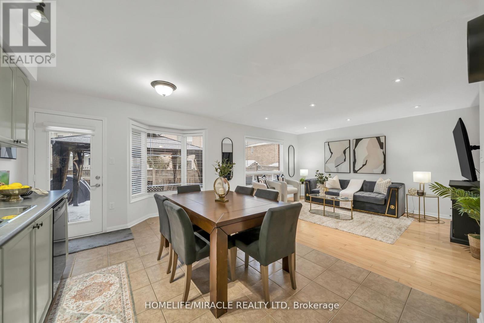 810 HEPBURN ROAD - 19