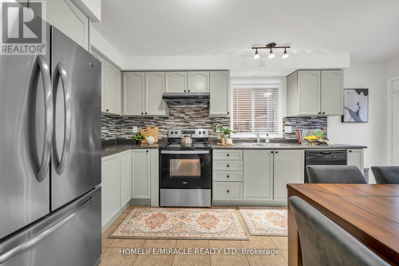 810 HEPBURN ROAD - 20