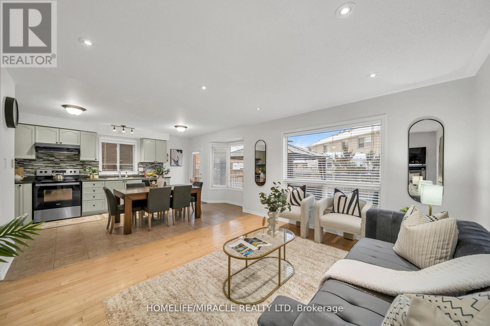 810 HEPBURN ROAD - 22