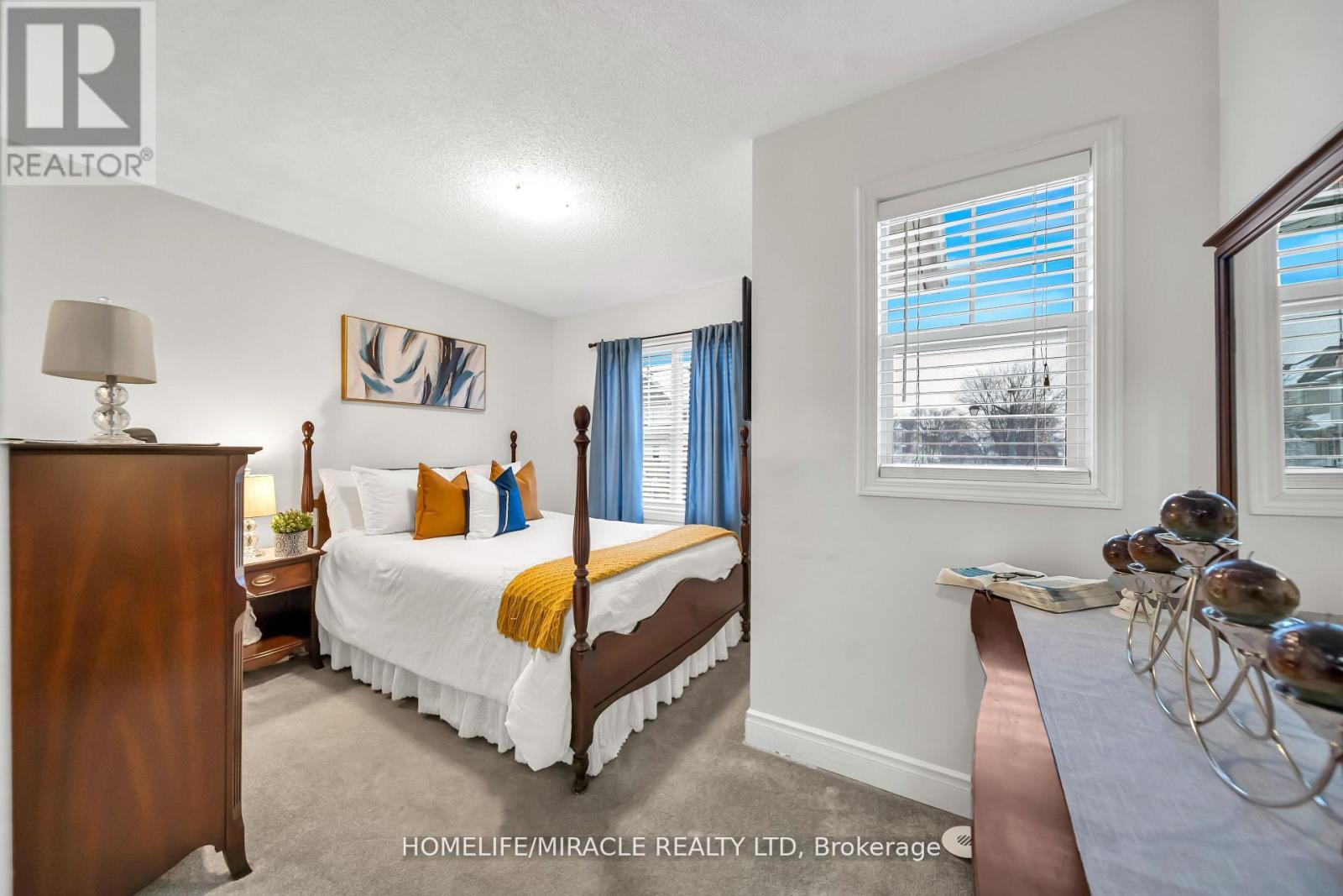 810 HEPBURN ROAD - 34