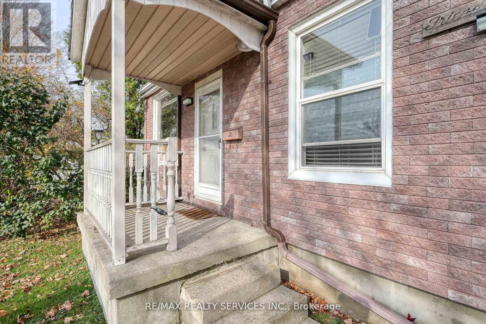 24 NORLAN AVENUE - 4