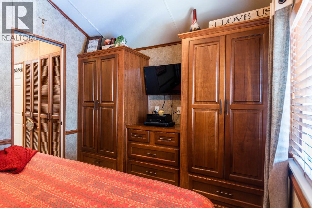 #108 1835 BAKERY FRONTAGE ROAD - 19