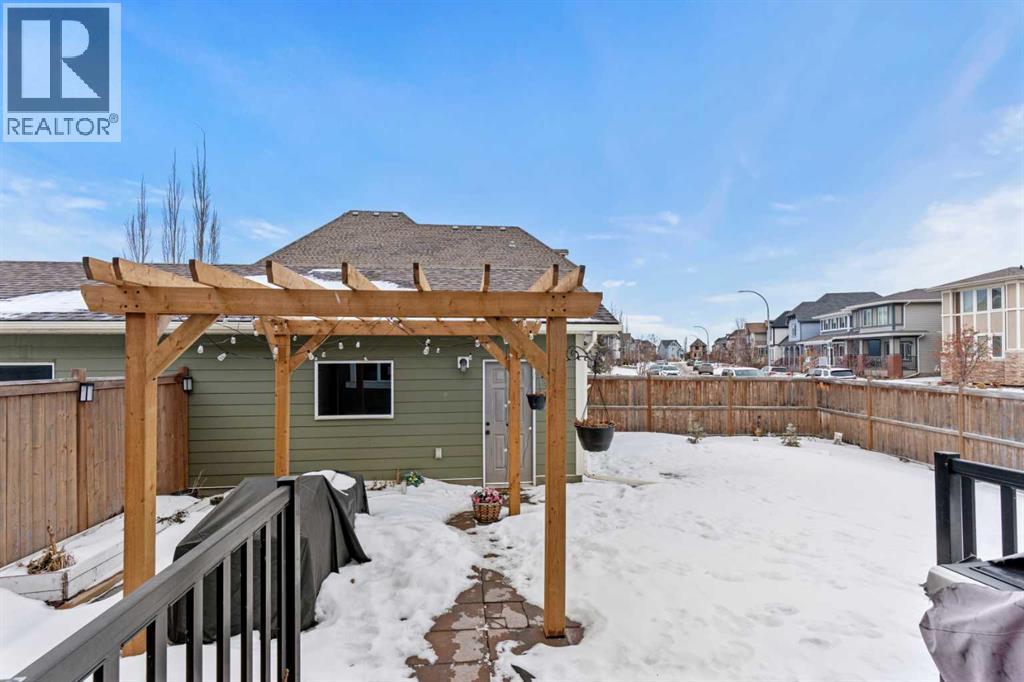 333 MAHOGANY BOULEVARD SE - 40