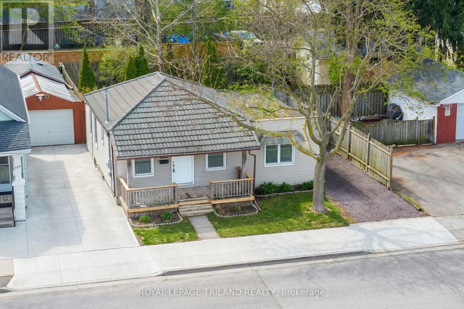 185 MAITLAND STREET - 11