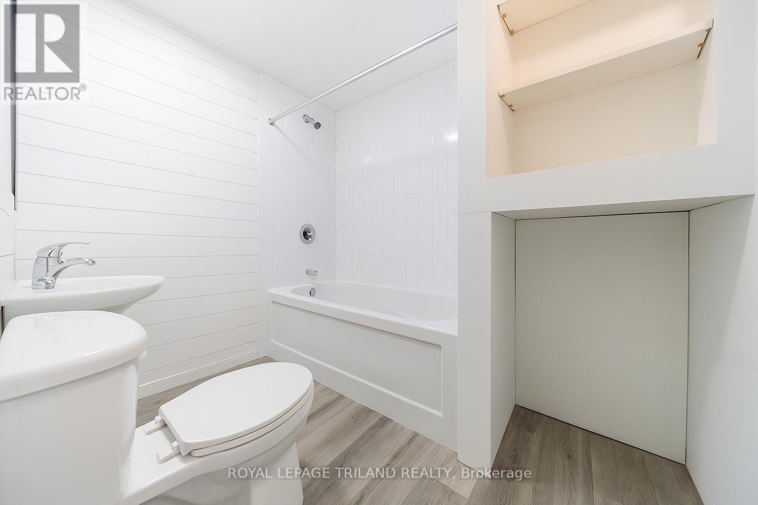 185 MAITLAND STREET - 26