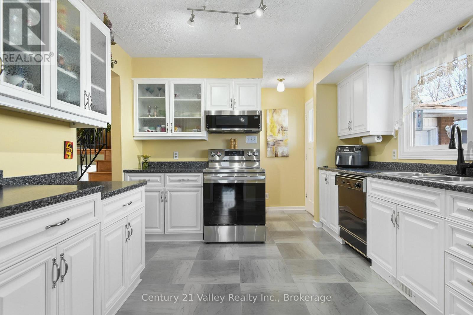 862 KEDROSKY DRIVE - 13