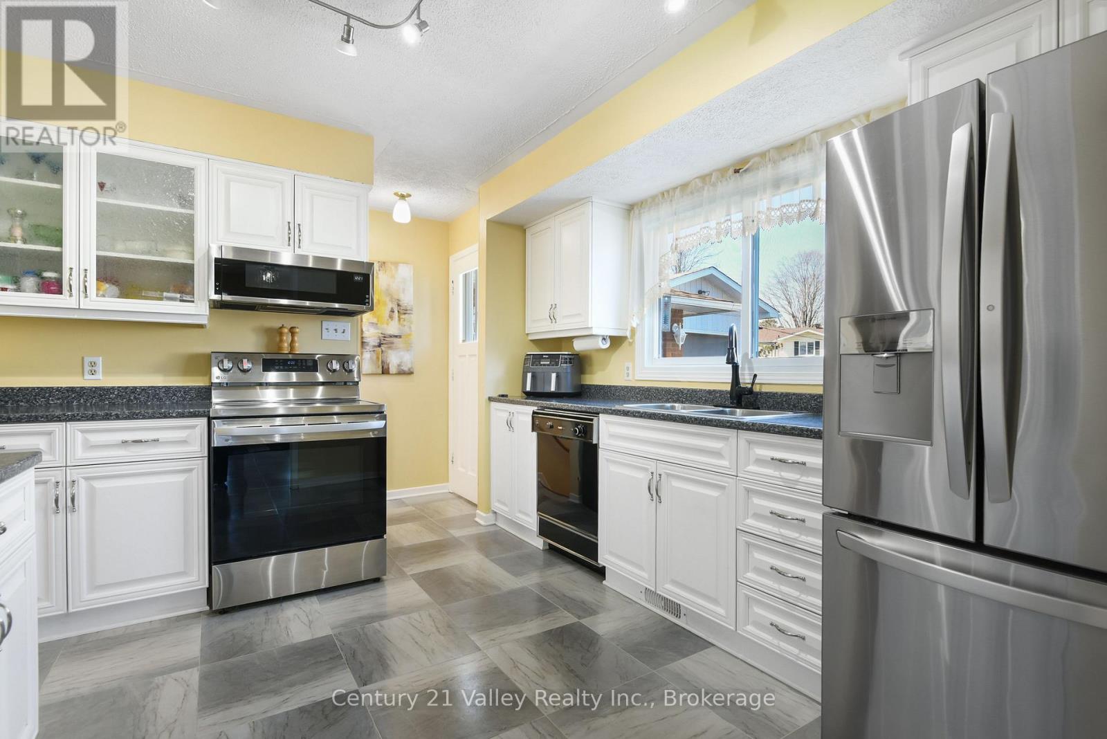 862 KEDROSKY DRIVE - 16