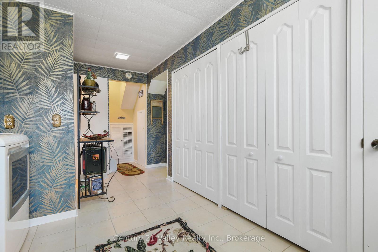 862 KEDROSKY DRIVE - 32