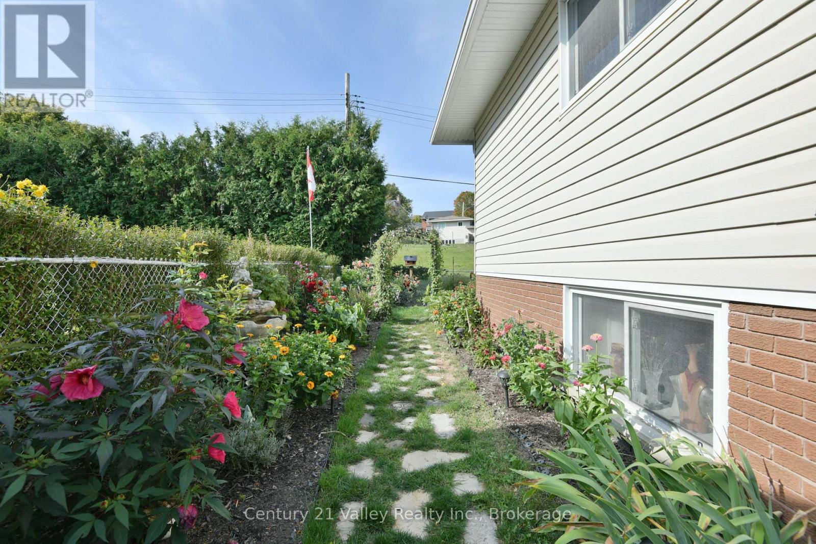 862 KEDROSKY DRIVE - 38