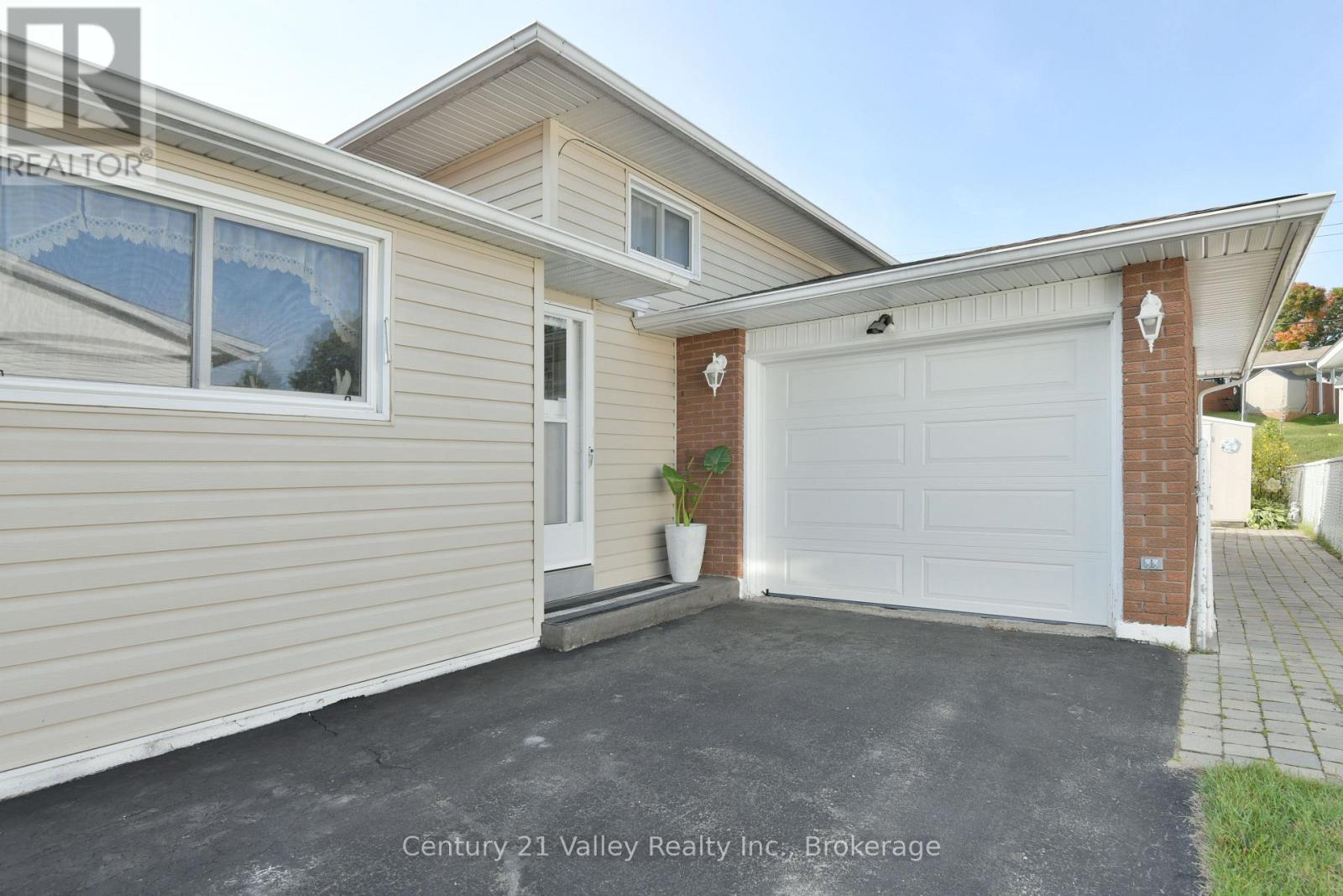 862 KEDROSKY DRIVE - 42
