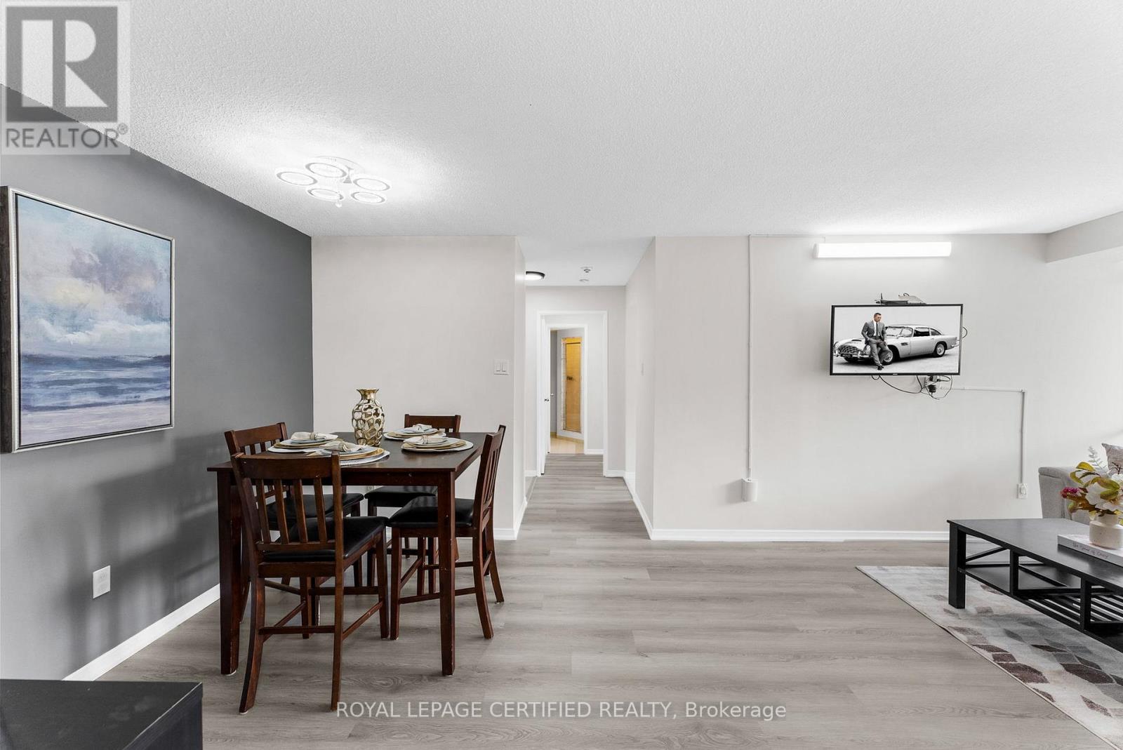 #210 700 CONSTELLATION DRIVE - 16