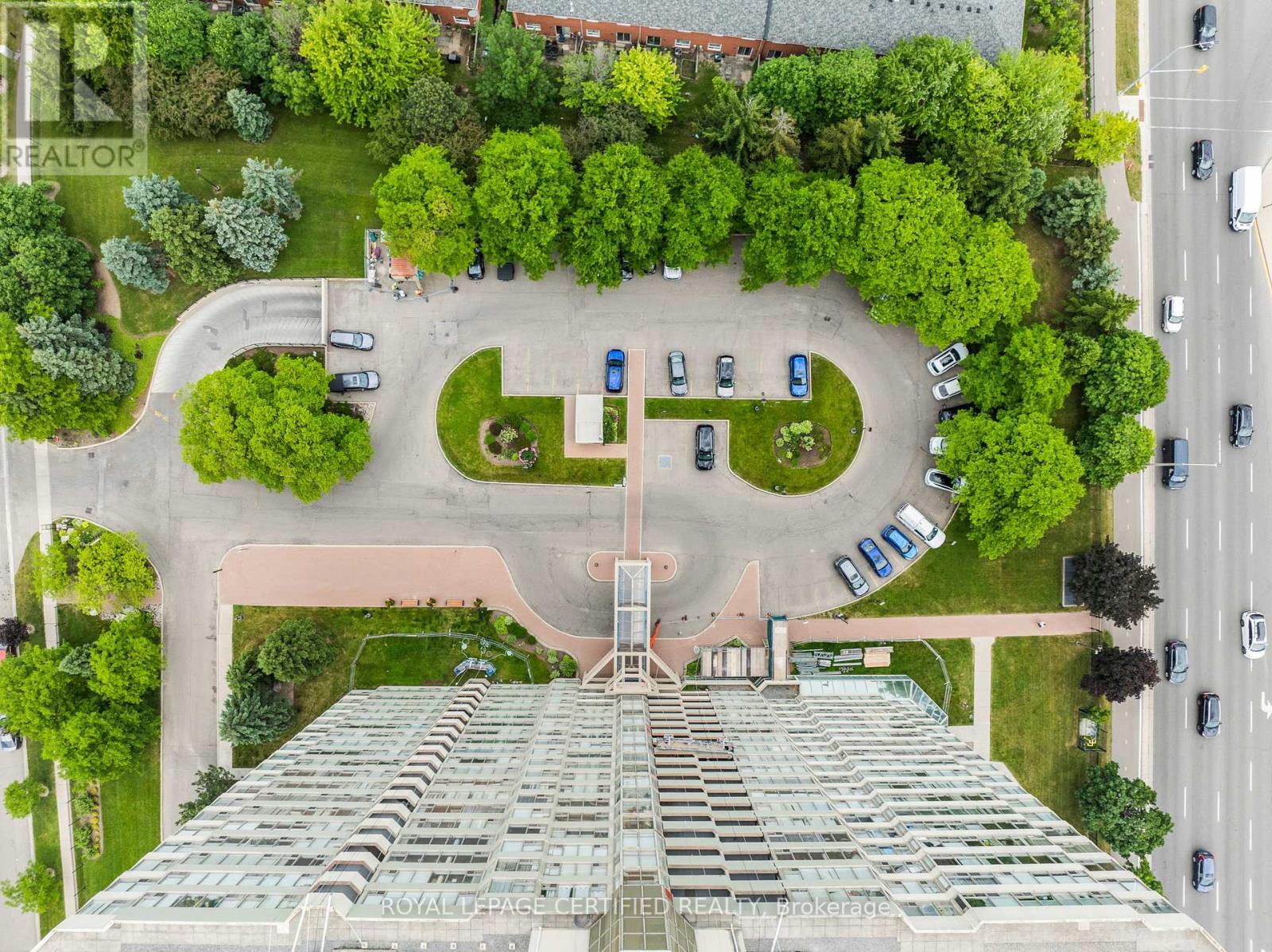 #210 700 CONSTELLATION DRIVE - 30