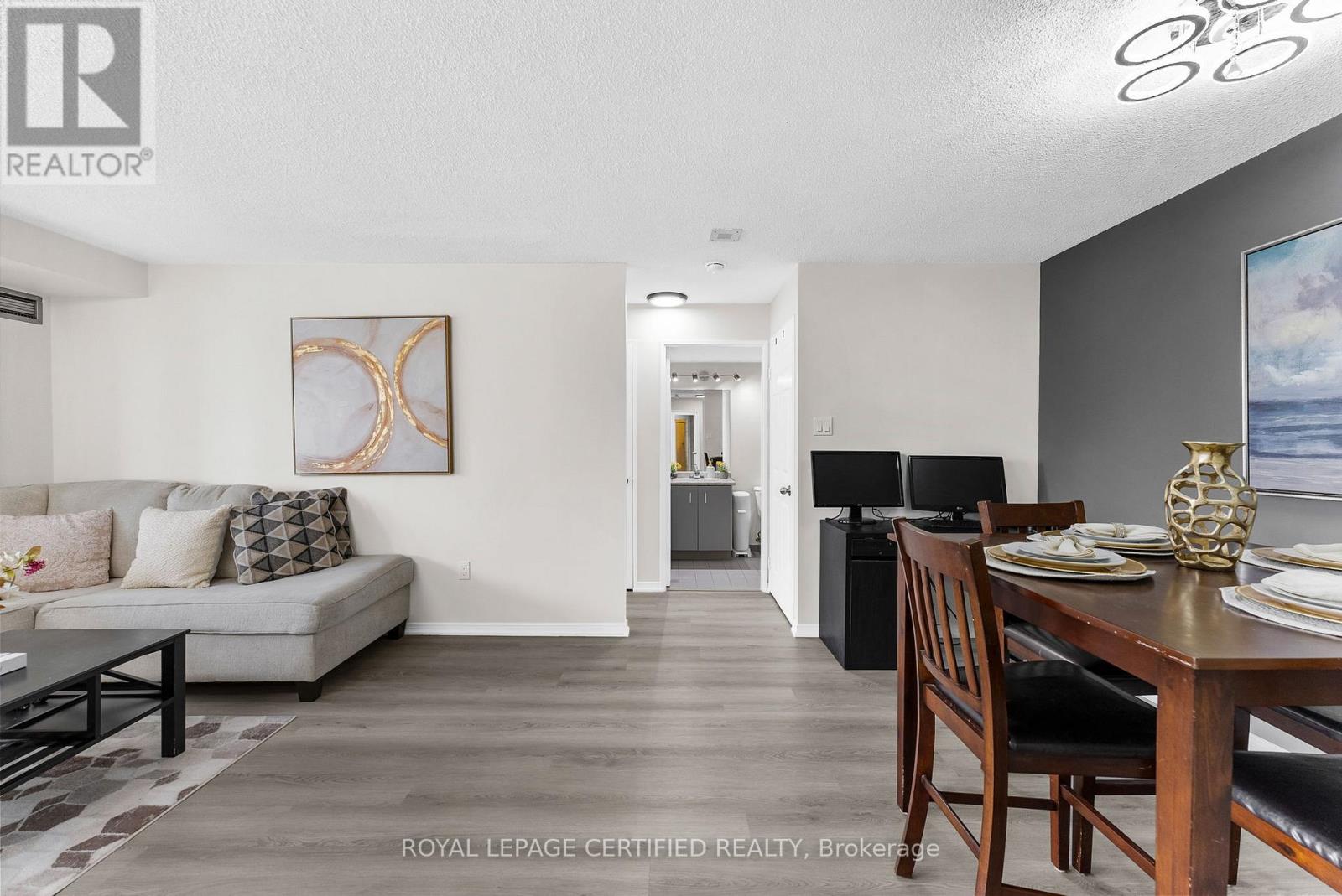 #210 700 CONSTELLATION DRIVE - 22