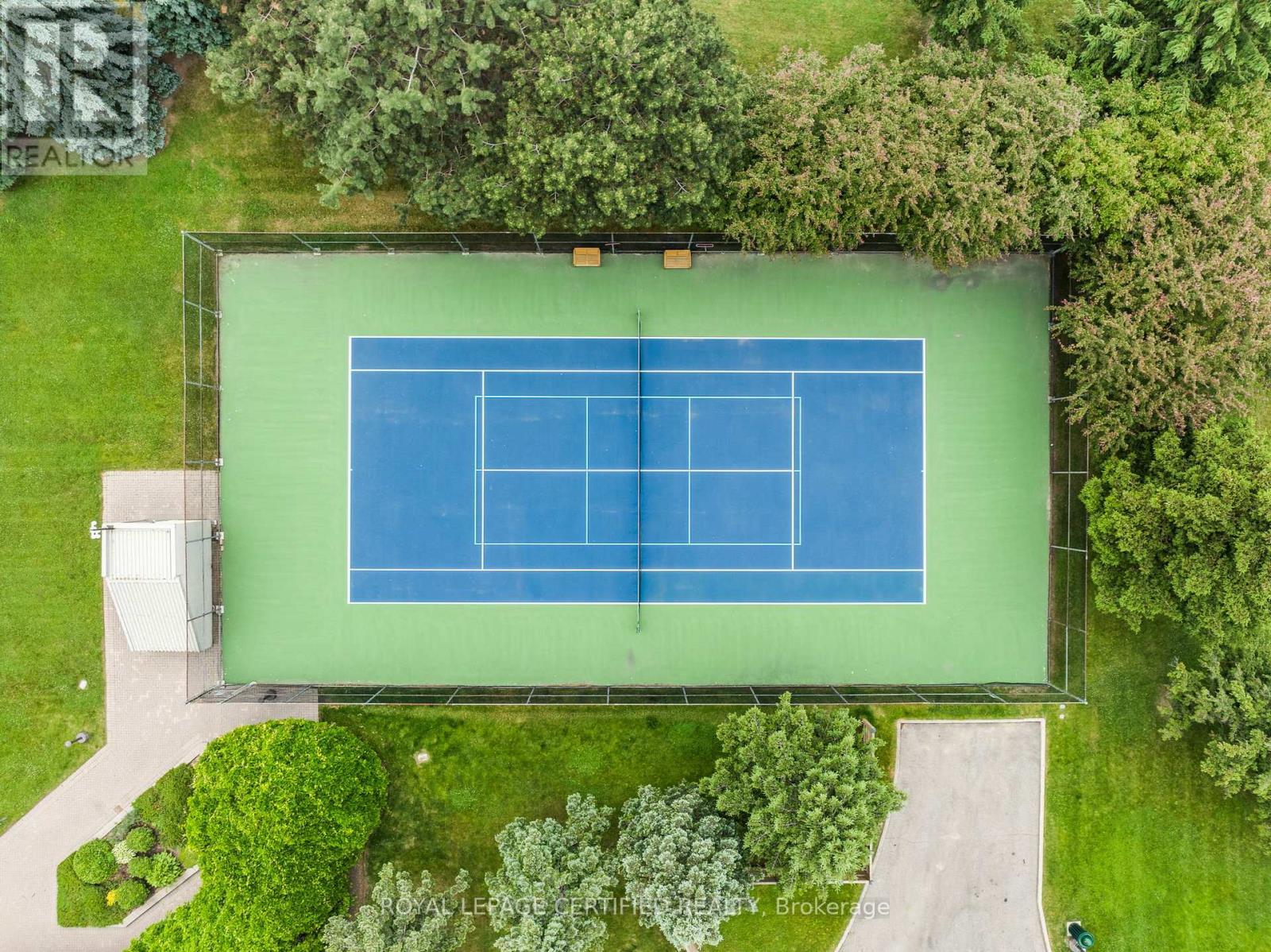 #210 700 CONSTELLATION DRIVE - 29