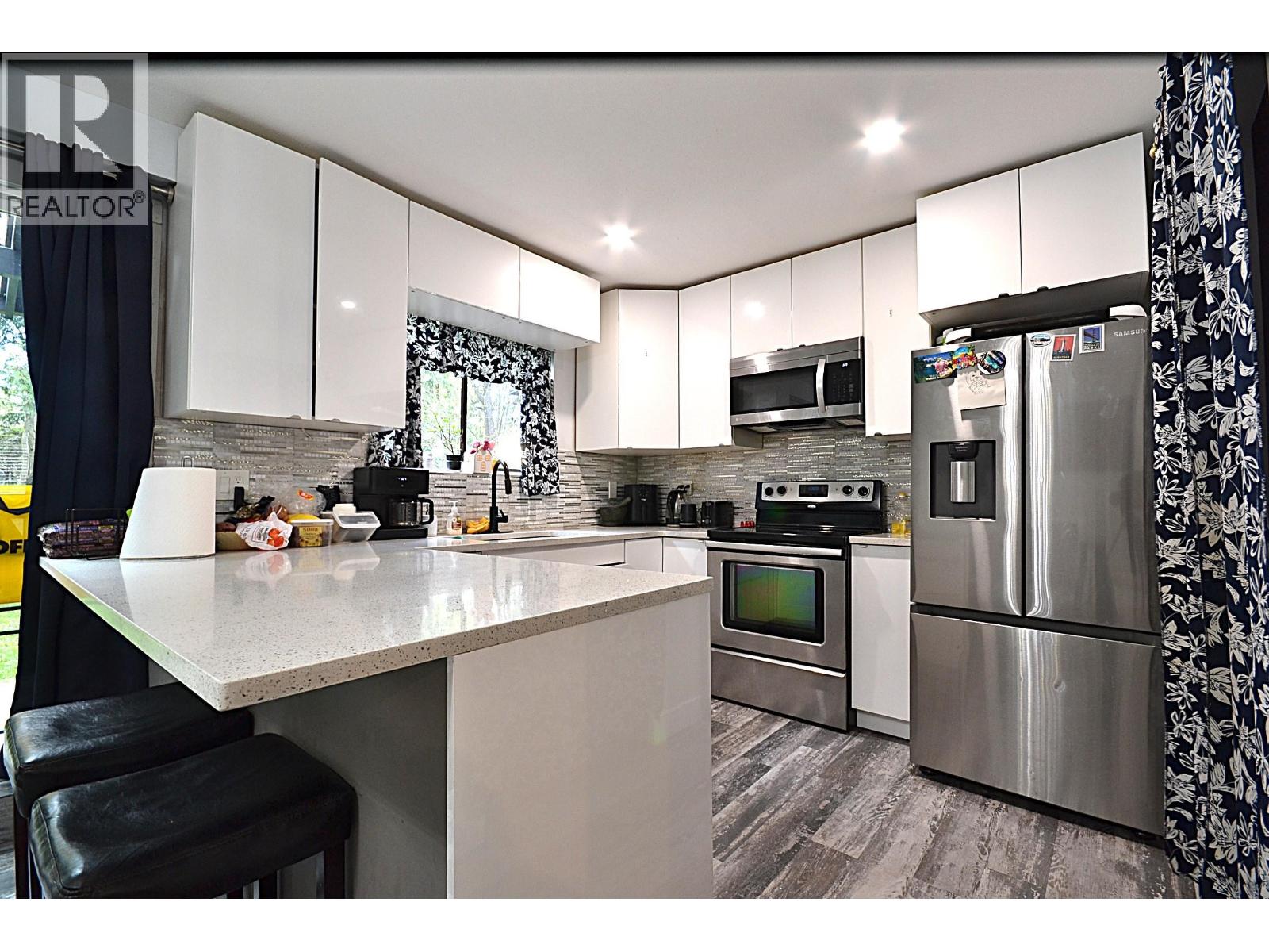 3141 RALEIGH STREET, Port Coquitlam