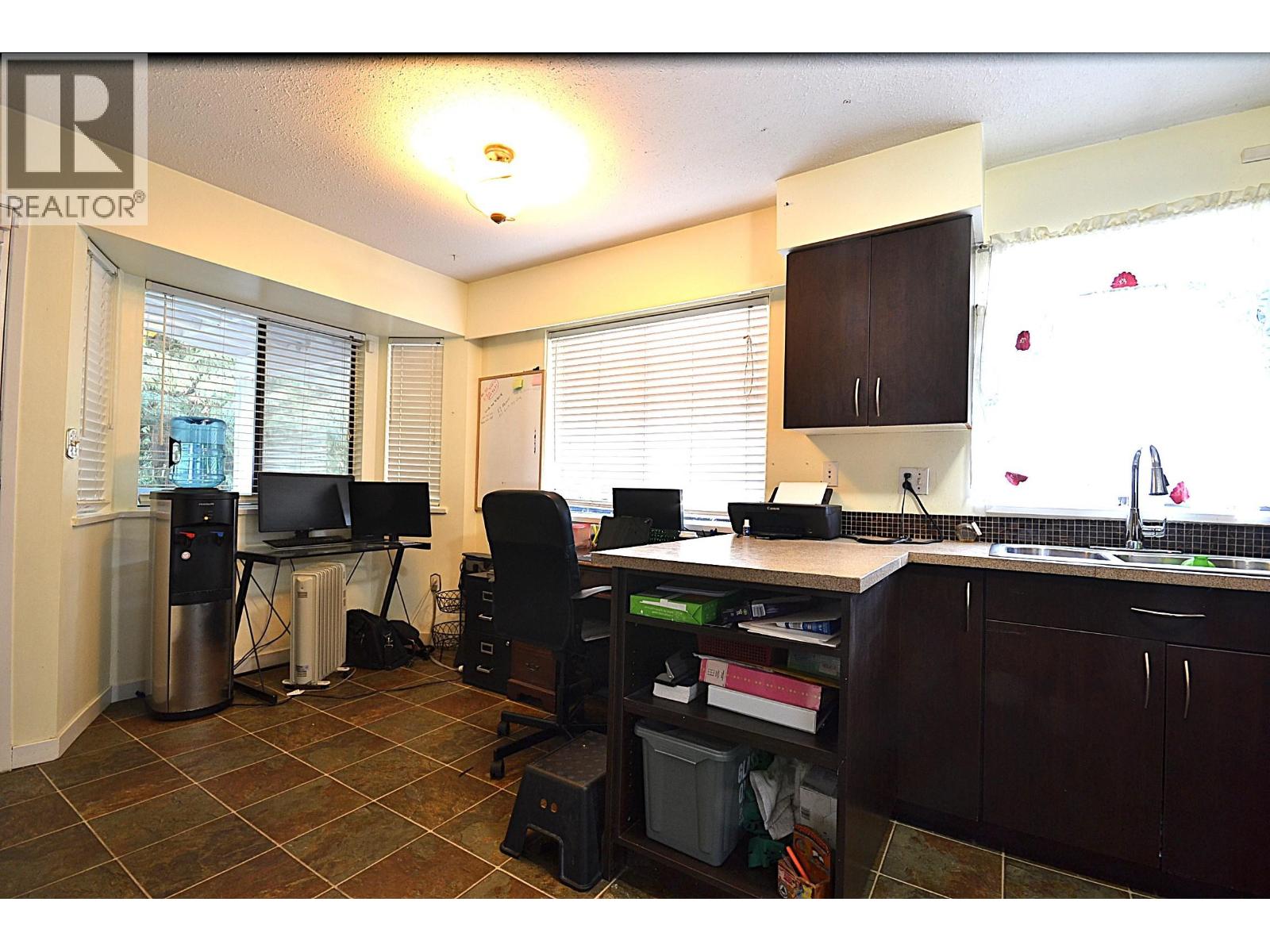 3141 RALEIGH STREET, Port Coquitlam