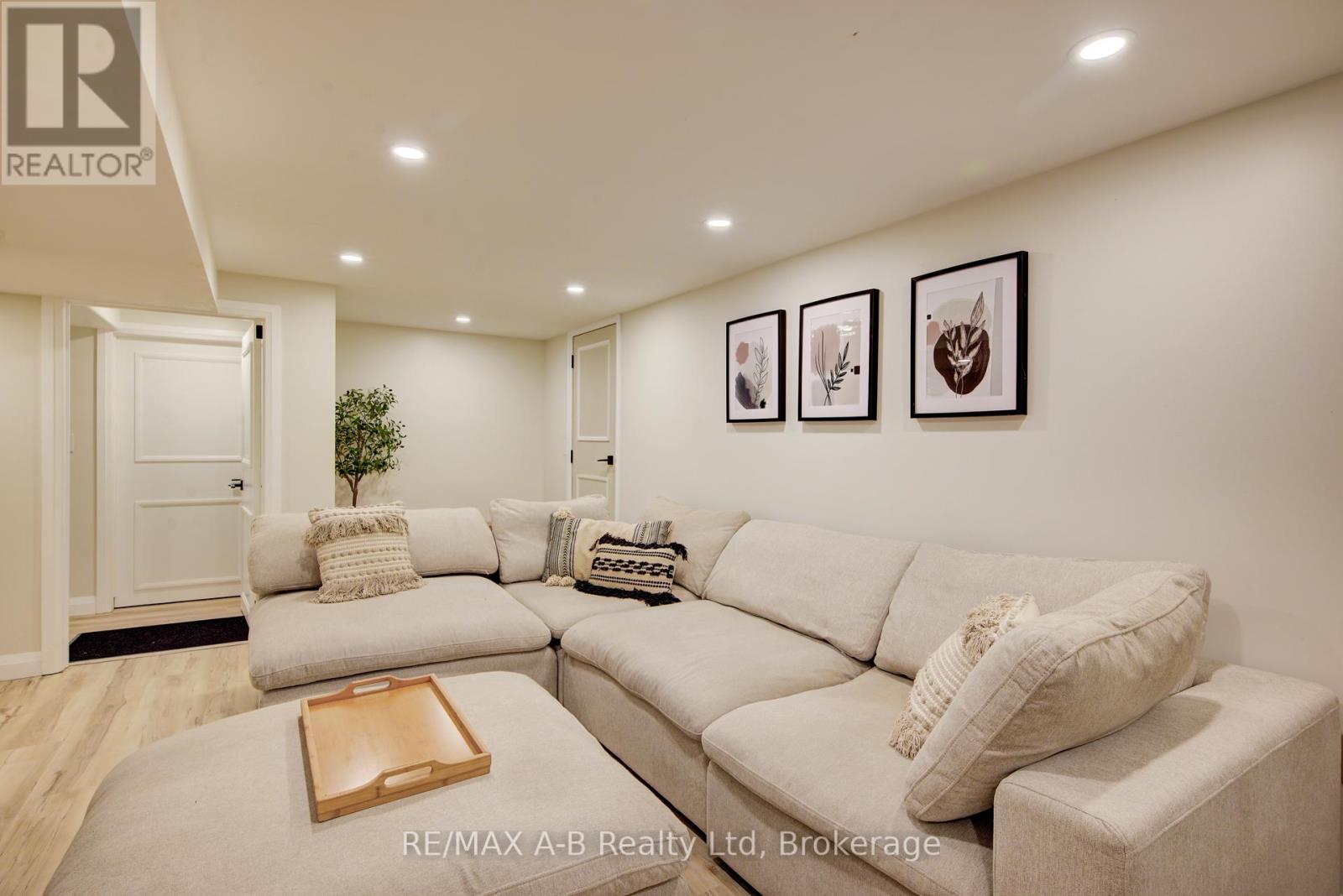 87 WILTON STREET - 27