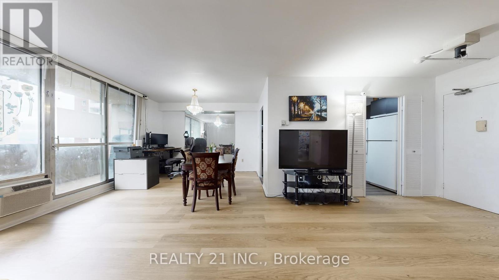 #2103 5 MASSEY SQUARE - 11