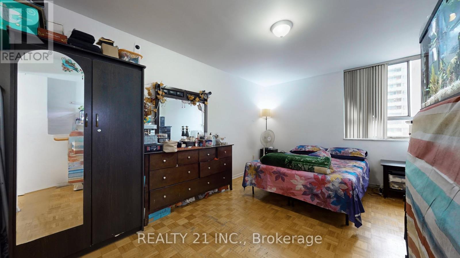 #2103 5 MASSEY SQUARE - 16
