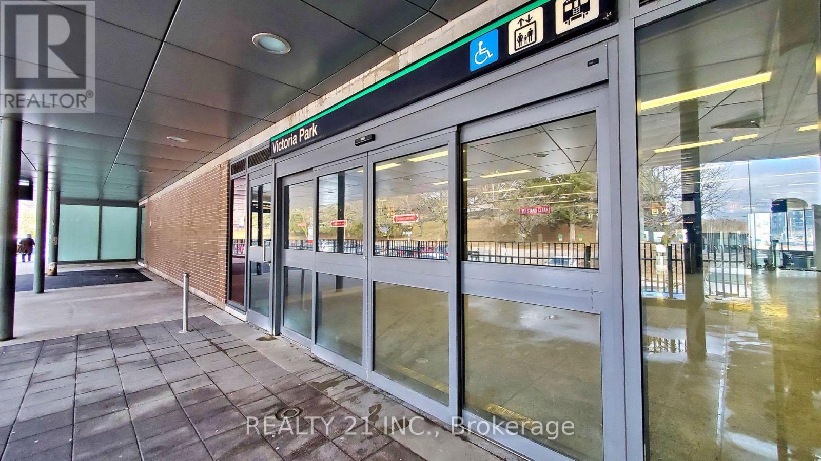 #2103 5 MASSEY SQUARE - 30