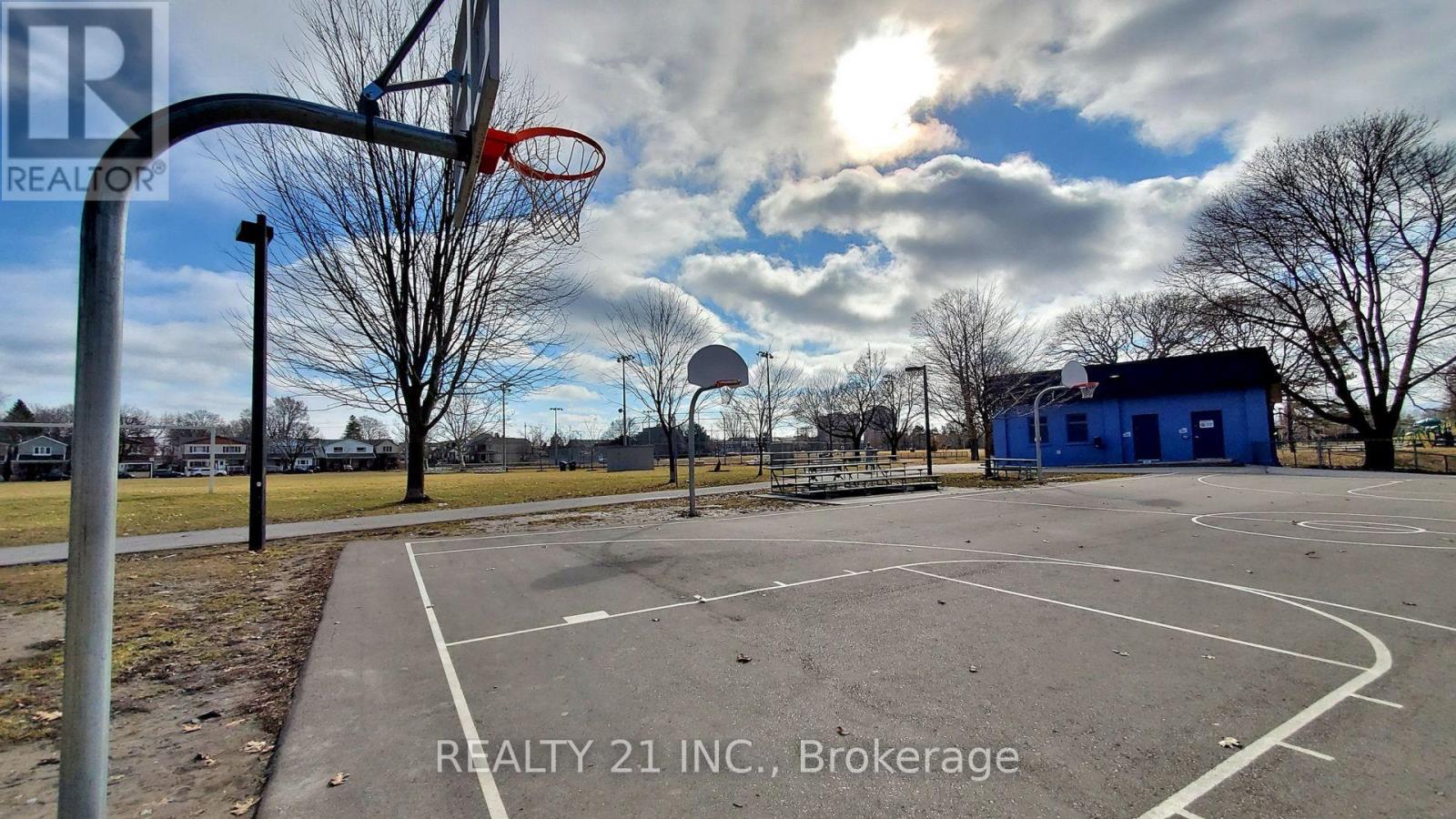 #2103 5 MASSEY SQUARE - 32