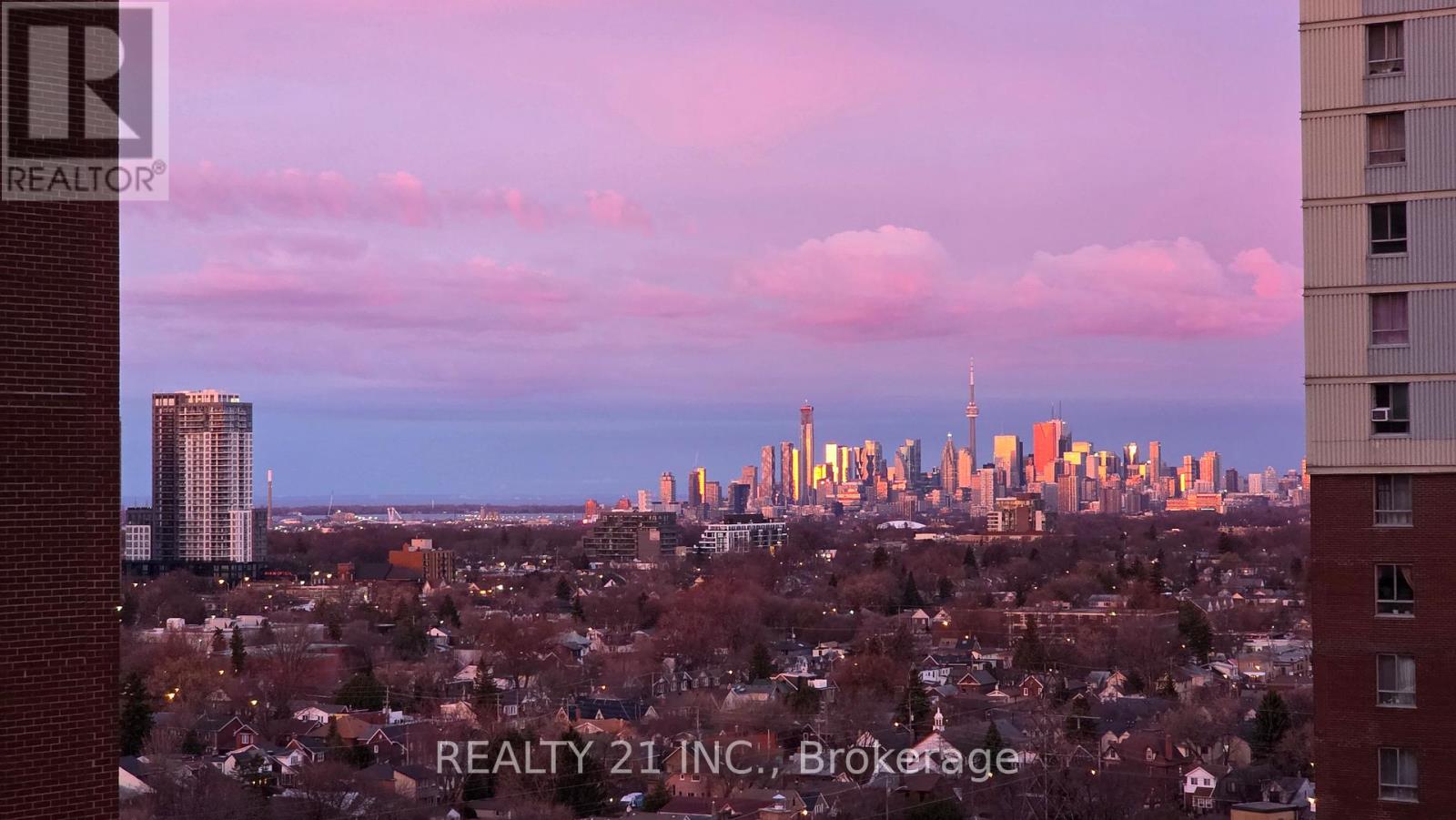 #2103 5 MASSEY SQUARE - 33