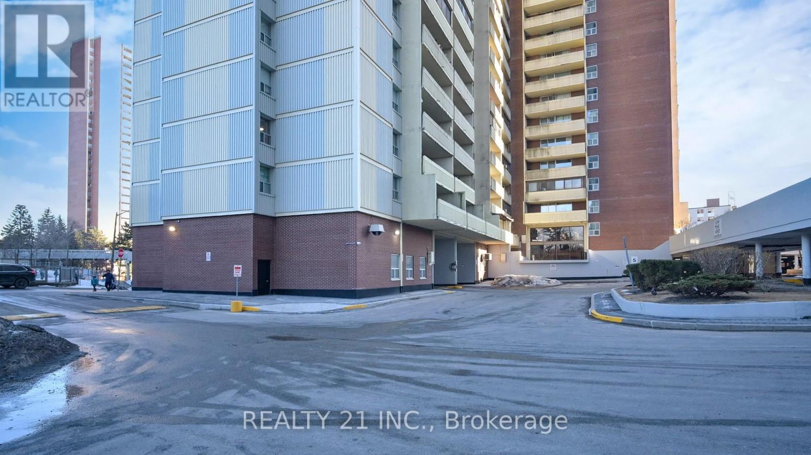 #2103 5 MASSEY SQUARE - 5