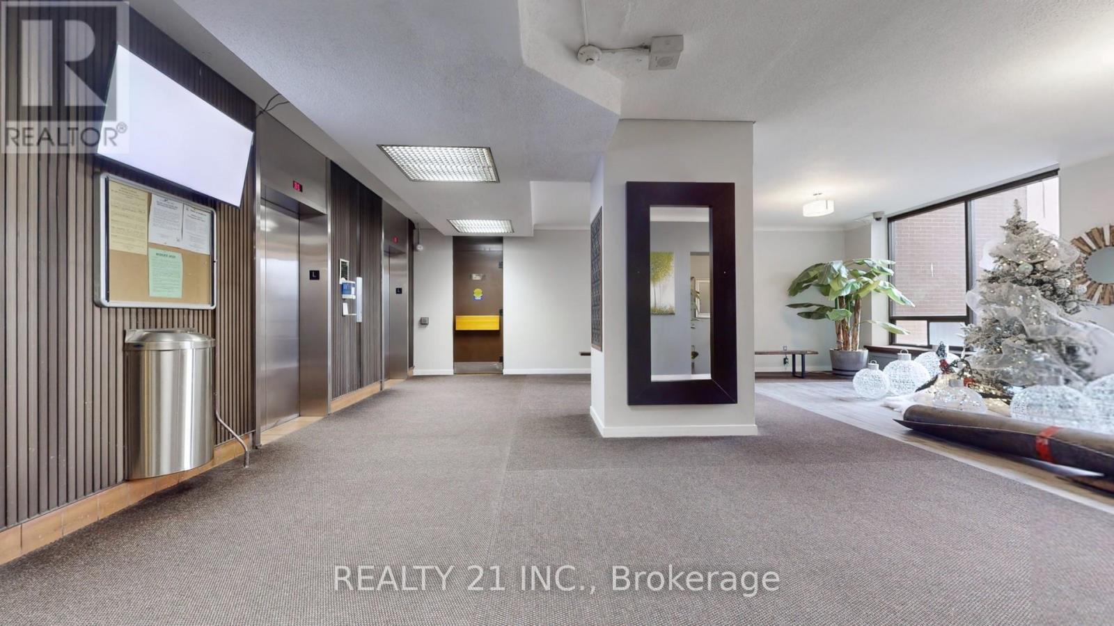 #2103 5 MASSEY SQUARE - 8